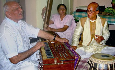 Ramashreya Jha and Purushottam Walawalkar, Goa 2003