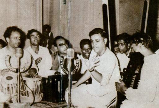 Chidanand Nagarkar with Allah Rakha (tabla), P. Madhukar (harmonium), Ram Narayan (sarangi)