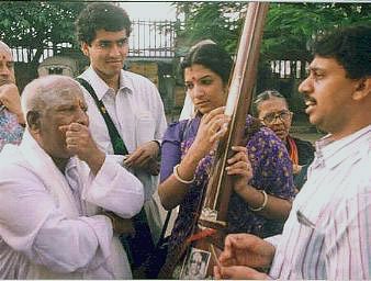 Sivan Bhajanai; December 1995. From left, Sithalapati Balasubramanian, M. V. Ramana, G. A. Baby and Ashok Ramani 