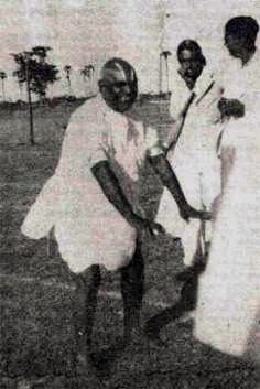 Tiger Varadachariar playing Kabbadi